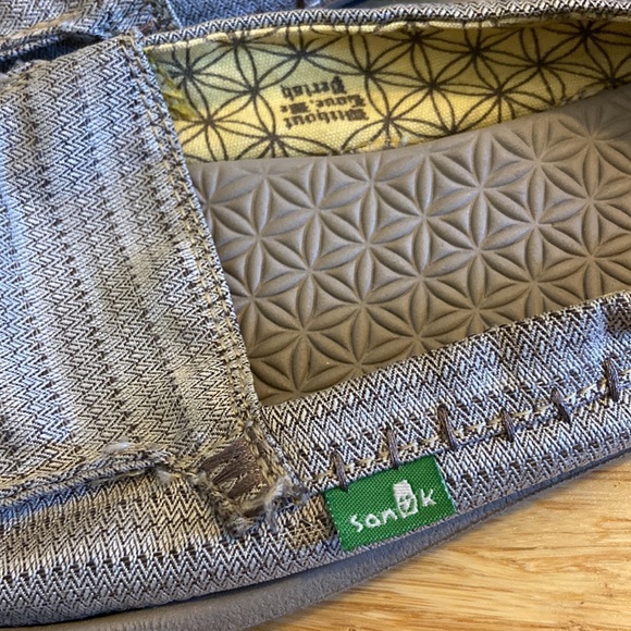 Sanuk Rasta Shoe - Picture 2 of 6